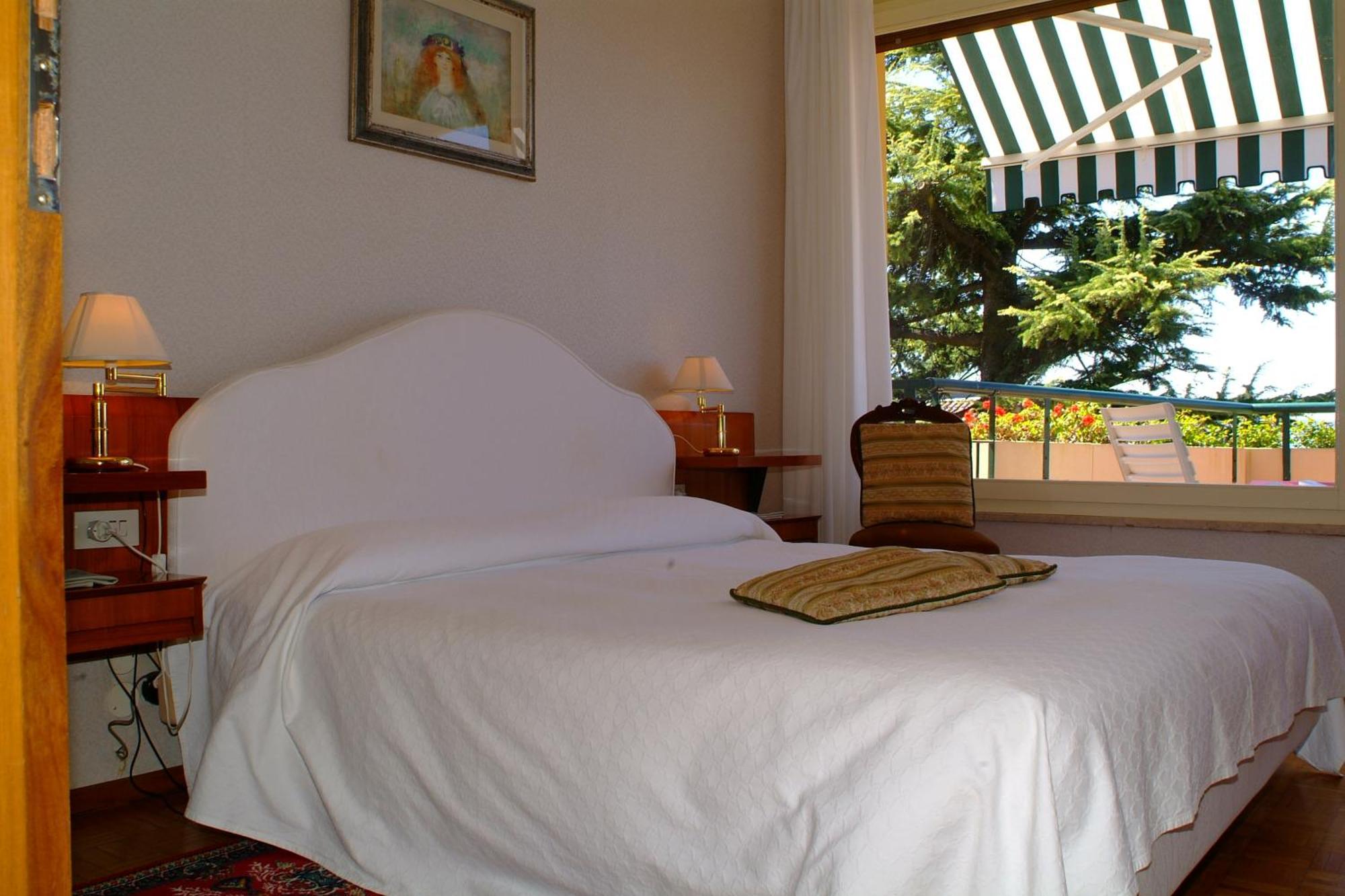 Hotel Broglia Сирмионе Екстериор снимка