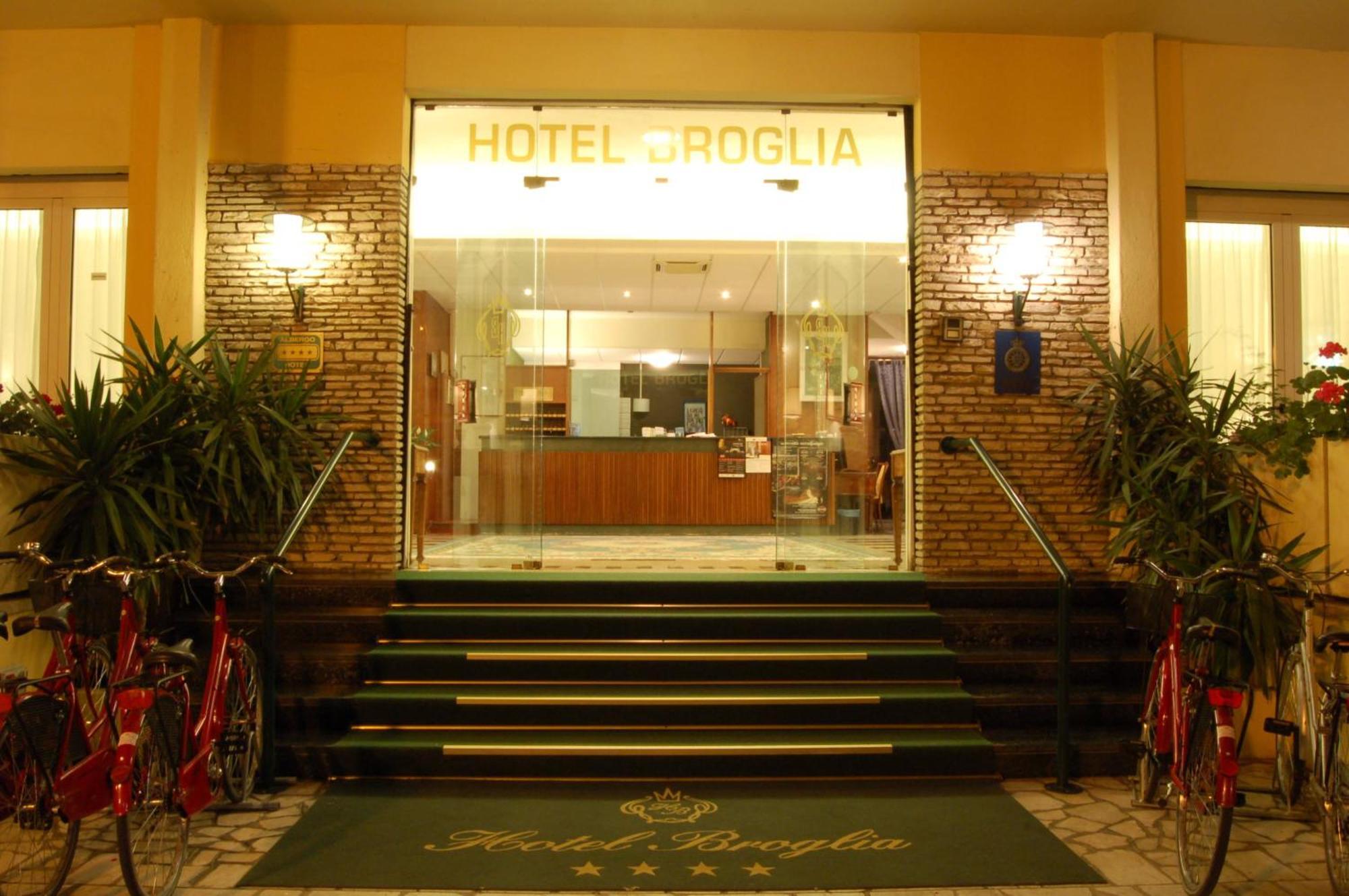 Hotel Broglia Сирмионе Екстериор снимка