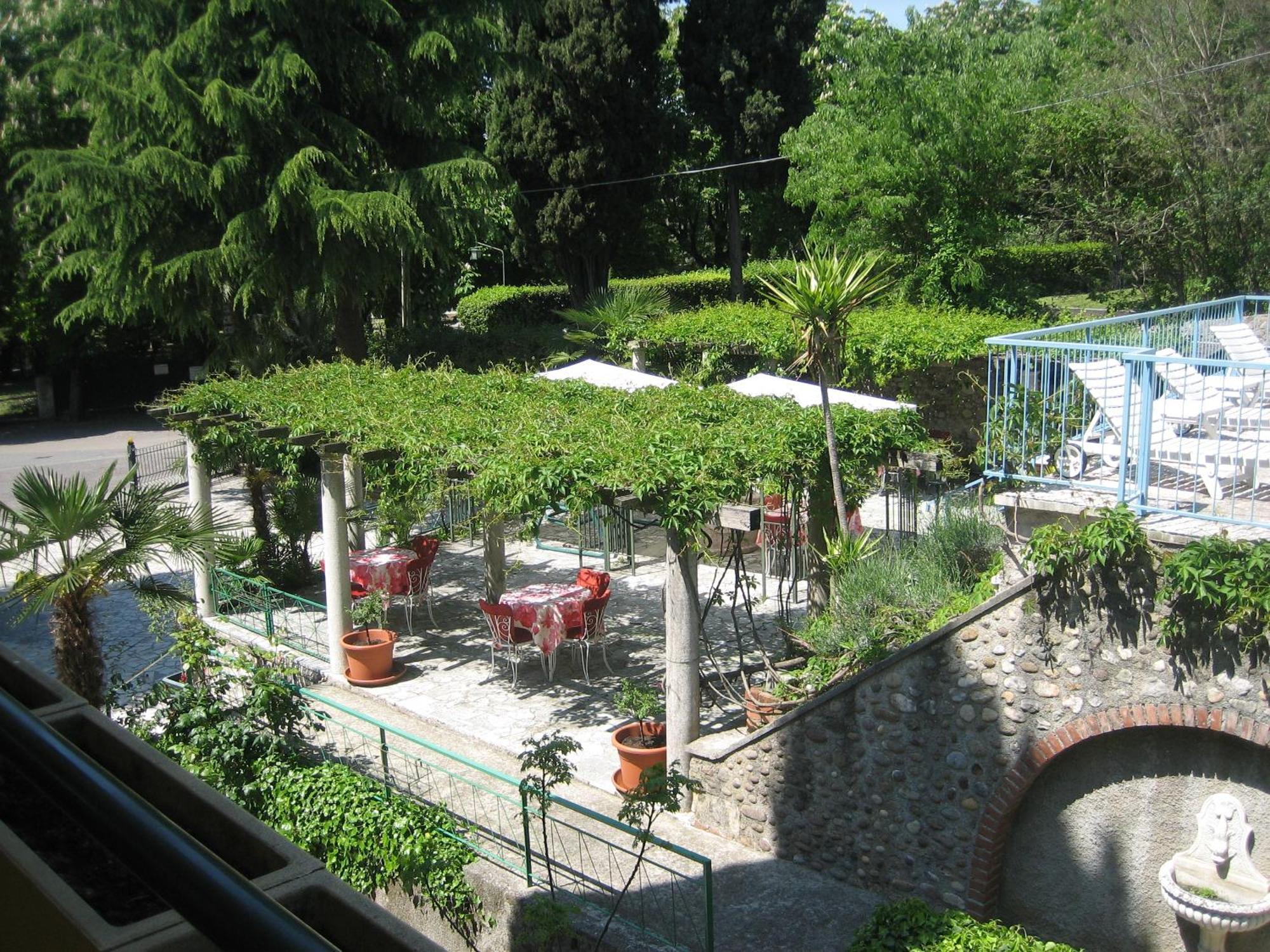 Hotel Broglia Сирмионе Екстериор снимка