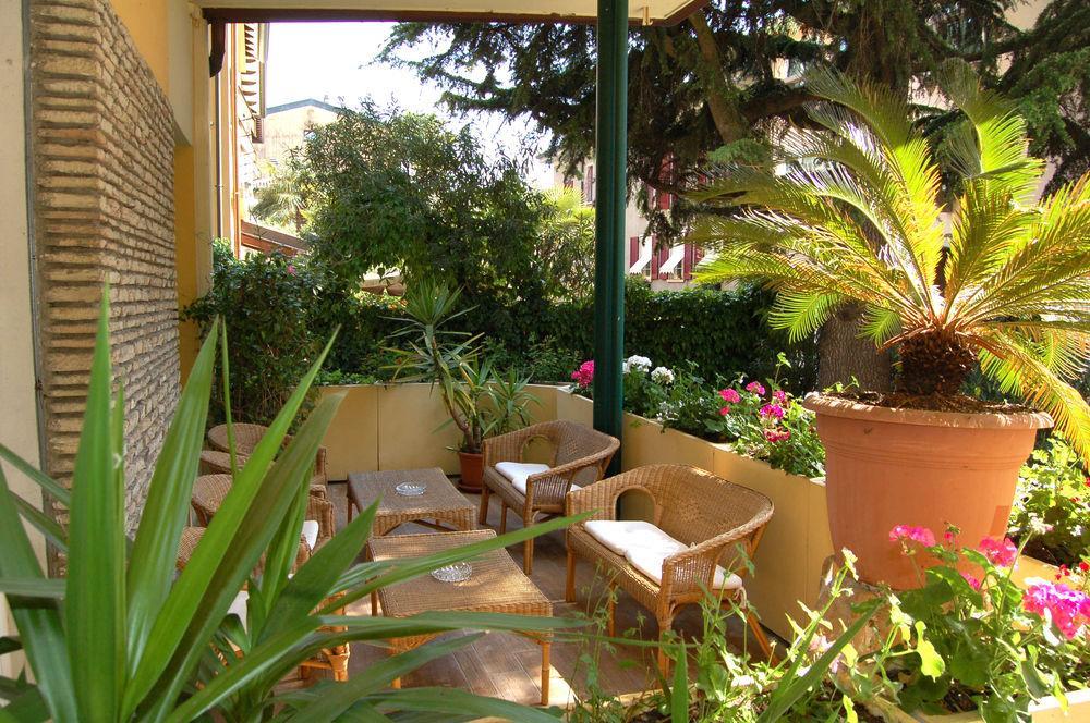 Hotel Broglia Сирмионе Екстериор снимка