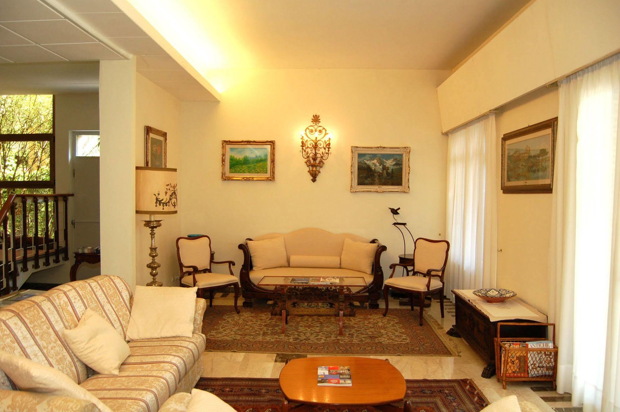 Hotel Broglia Сирмионе Екстериор снимка