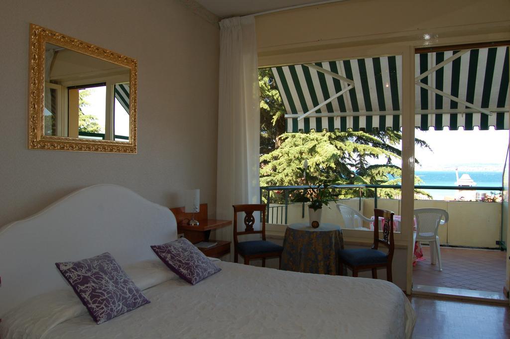 Hotel Broglia Сирмионе Екстериор снимка